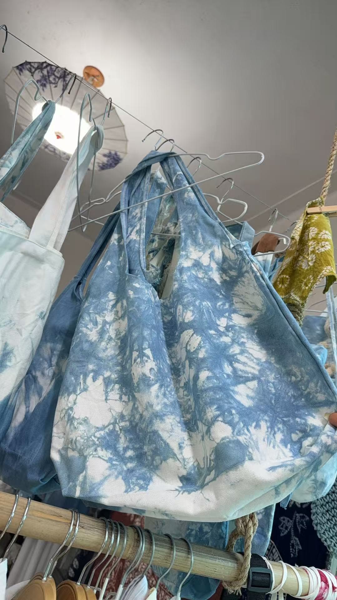 Dali marbled indigo tote — front